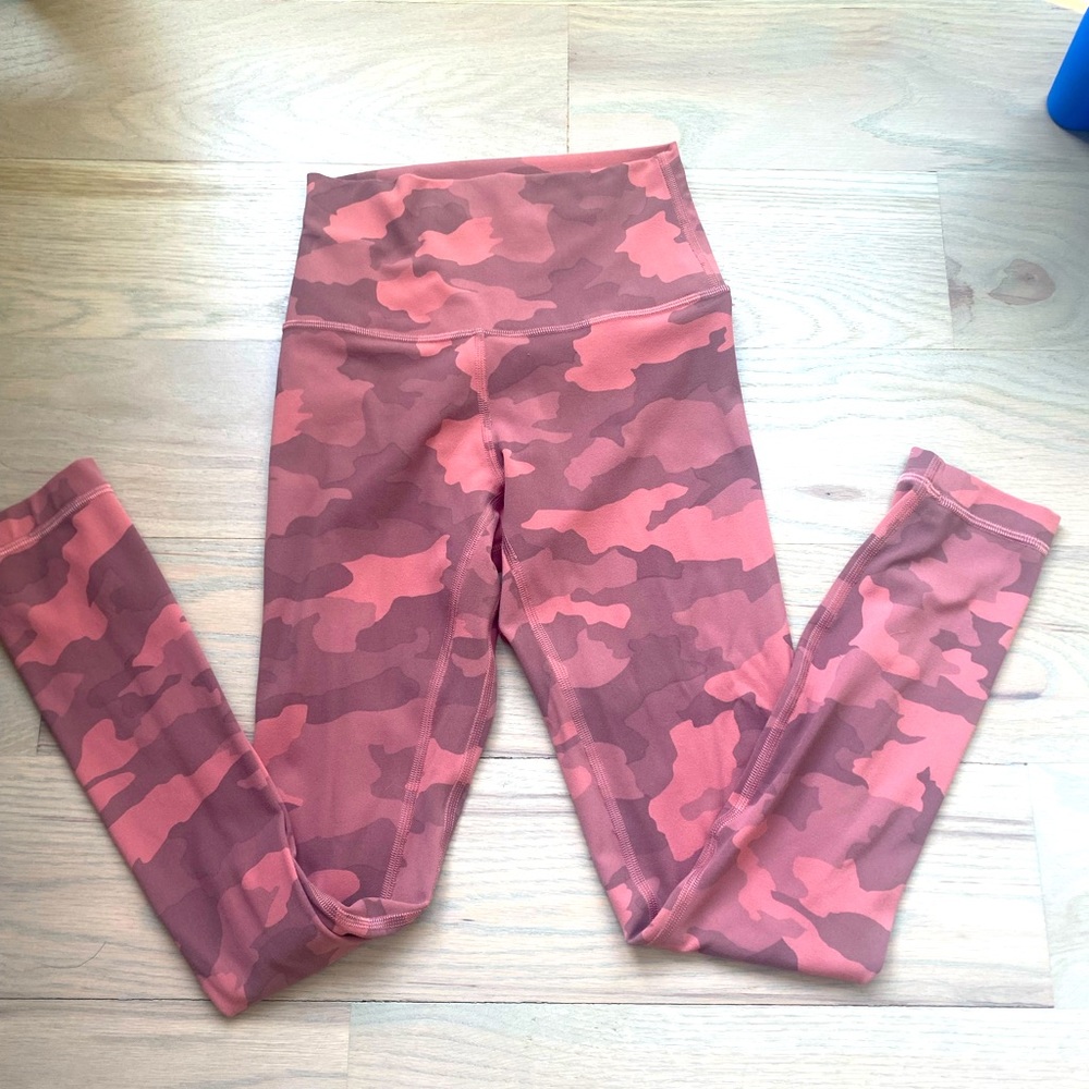 Pink camo Lululemon align leggings